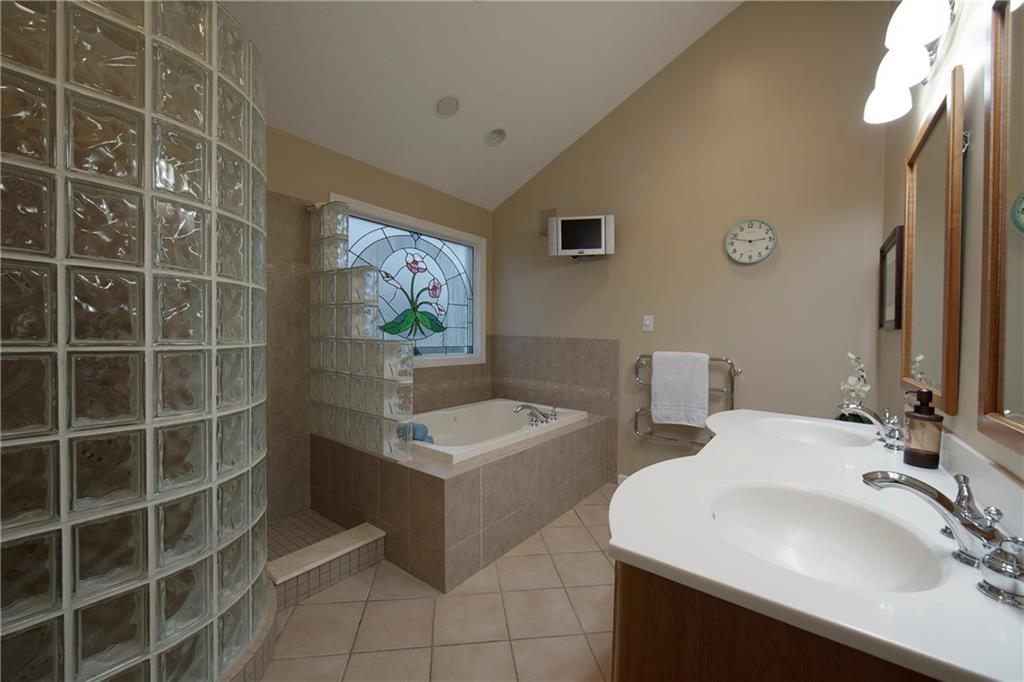 1910 Murdstone Road Pittsburgh, PA 15241 - Photo 18 of 24 Master bath with luxurious soaking tub, glass enclose shower, double bowl sink vanity...