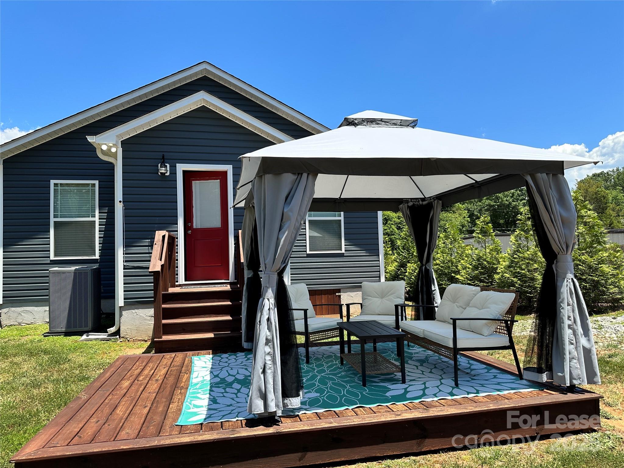 528 South Shamrock Avenue Landrum, SC 29356 - Photo 2 of 9