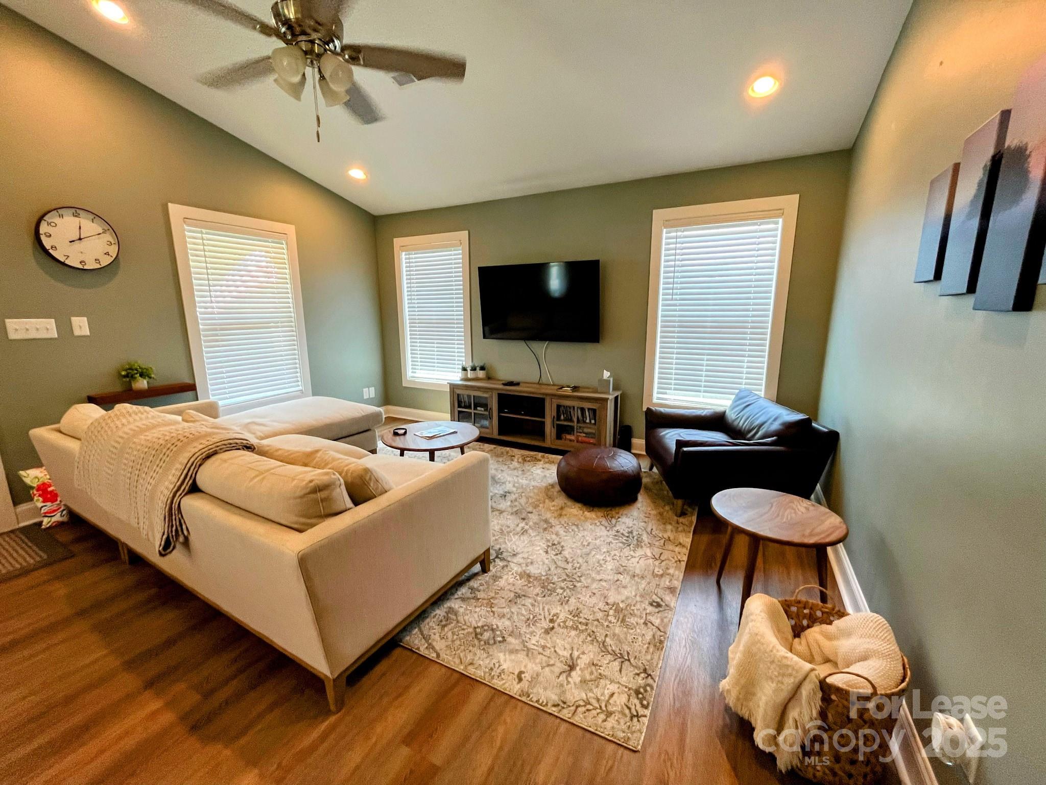 528 South Shamrock Avenue Landrum, SC 29356 - Photo 3 of 9