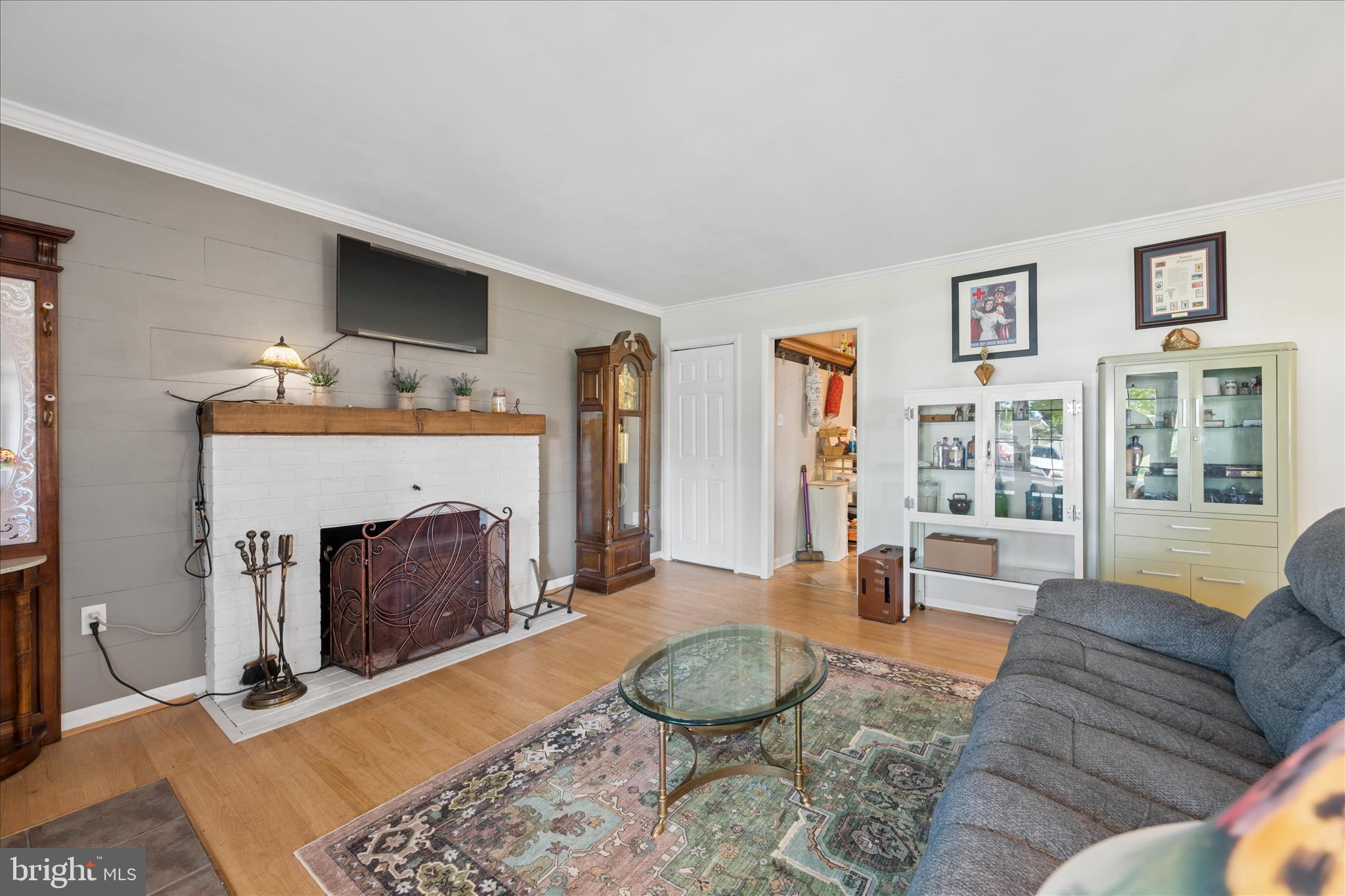 17223 Clover Leaf Road Hagerstown, MD 21740 - Photo 7 of 59 Living Room