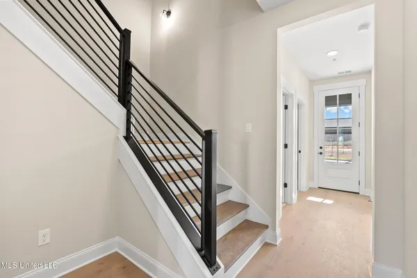 $299,900 | 713 Bolivar Drive, Nesbit, MS 38651