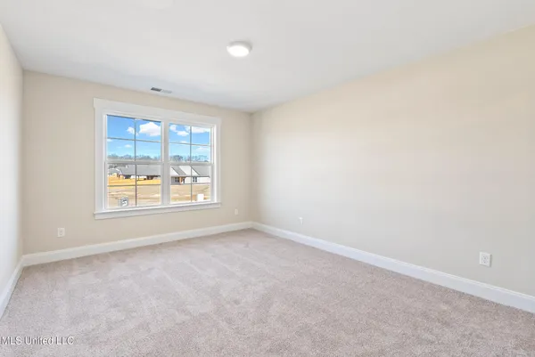 $299,900 | 713 Bolivar Drive, Nesbit, MS 38651