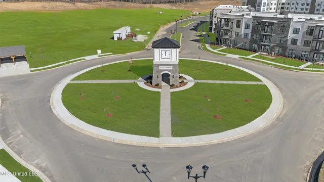 $299,900 | 713 Bolivar Drive, Nesbit, MS 38651