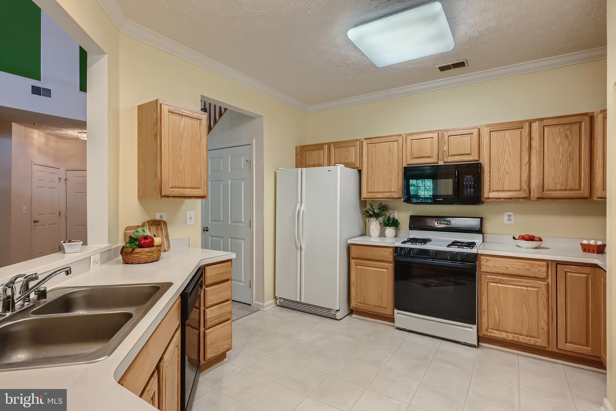 4934 Brightleaf Court, Unit 4934 Rosedale, MD 21237 - Photo 10 of 21 Kitchen