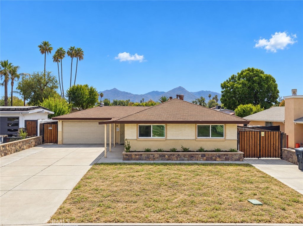 706 Kemp Street Riverside, CA 92501 - Photo 1 of 27 Gallery Image 1