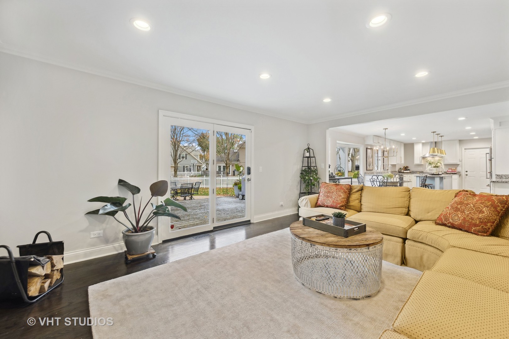 2S540 White Birch Lane Wheaton, IL 60189 - Photo 20 of 46 a living room with furniture and a large window