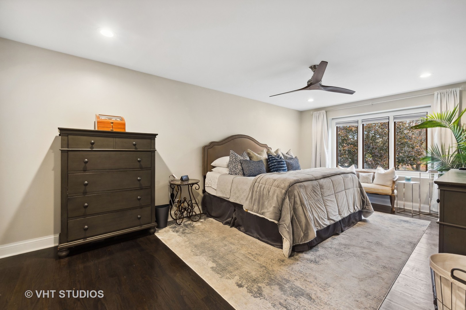 2S540 White Birch Lane Wheaton, IL 60189 - Photo 27 of 46 a bedroom with a bed and window