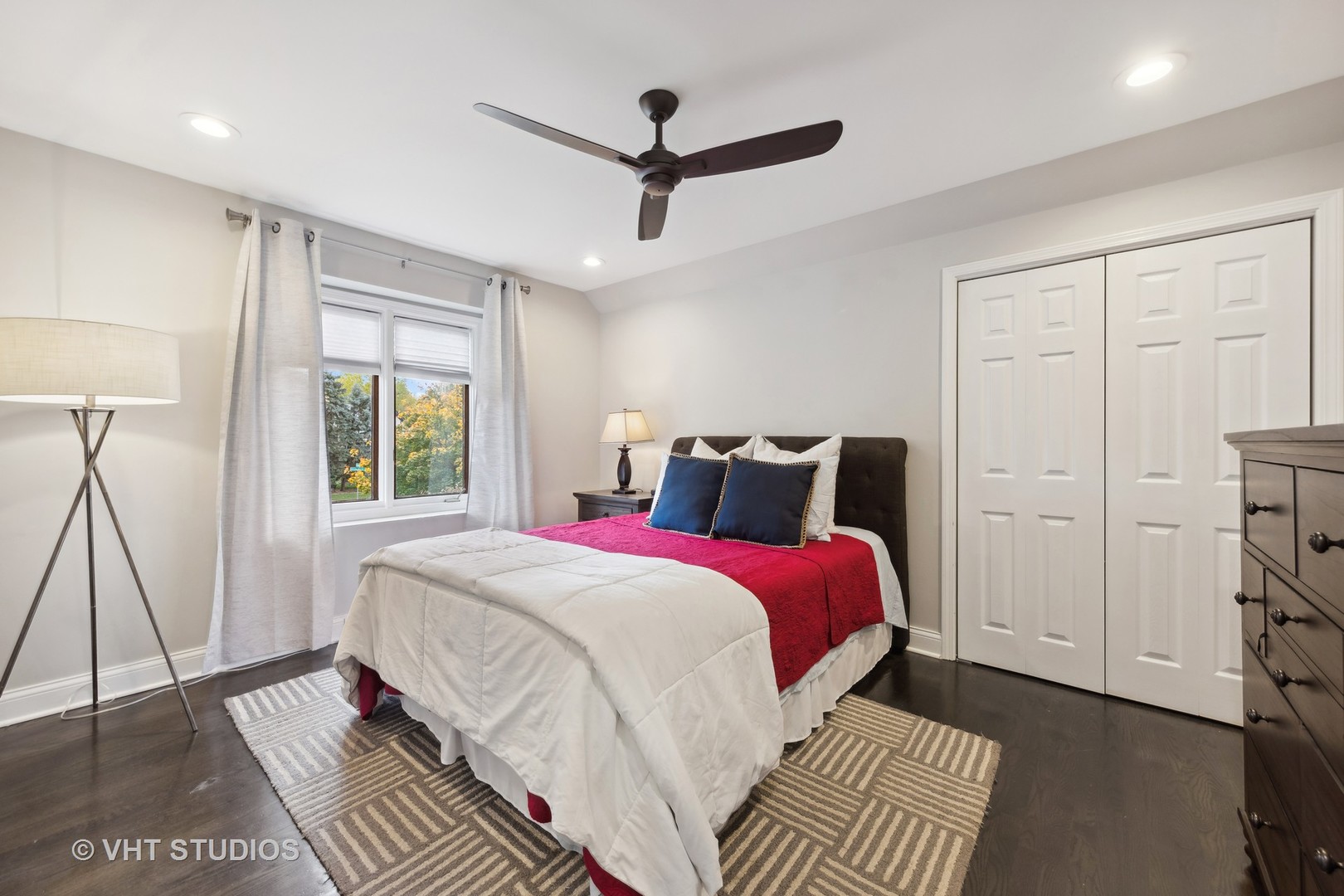 2S540 White Birch Lane Wheaton, IL 60189 - Photo 32 of 46 a bedroom with a bed and a window