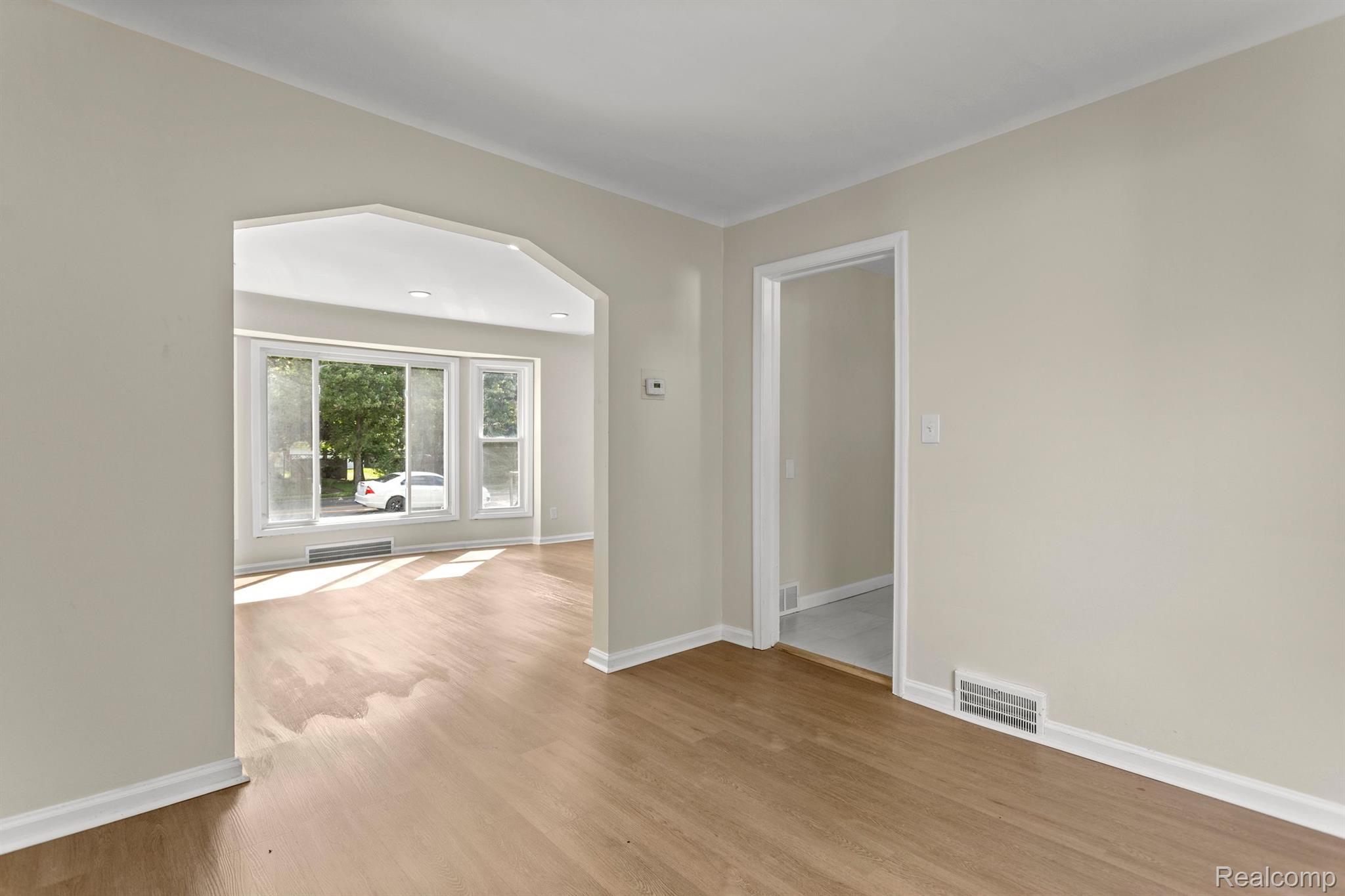 15323 Evergreen Road Detroit, MI 48223 - Photo 8 of 26 Gallery Image 8
