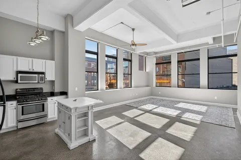 $749,900 | 485-495 Harrison Avenue, Unit 201, Boston, MA 02118