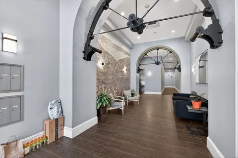 $749,900 | 485-495 Harrison Avenue, Unit 201, Boston, MA 02118