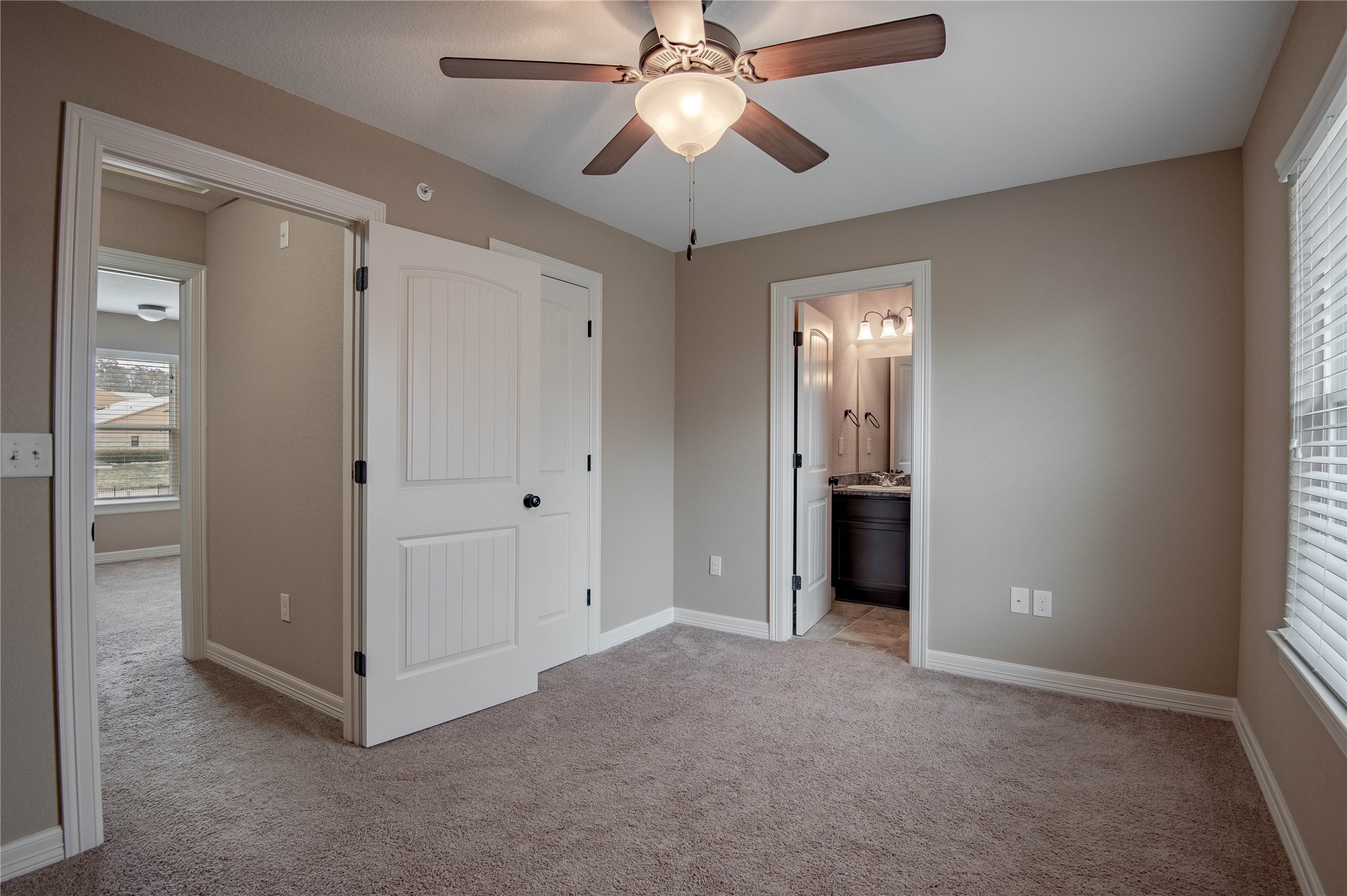 2002 20th Street, Unit 103 Huntsville, TX 77340 - Photo 19 of 23