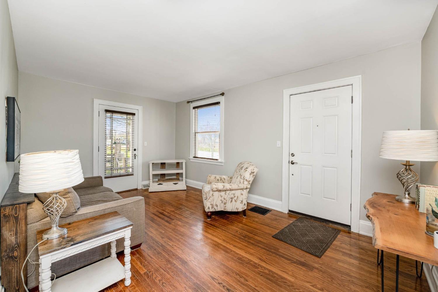 1306 8 Mile Road Cincinnati, OH 45255 - Photo 3 of 21 Gallery Image 3