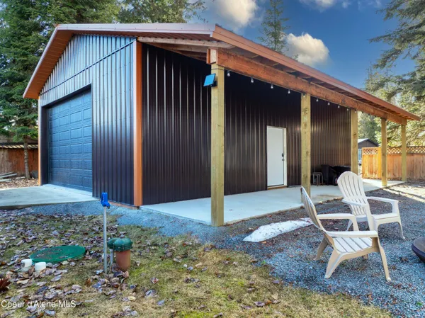 $545,000 | 220 South Granite Bay Road, Nordman, ID 83848