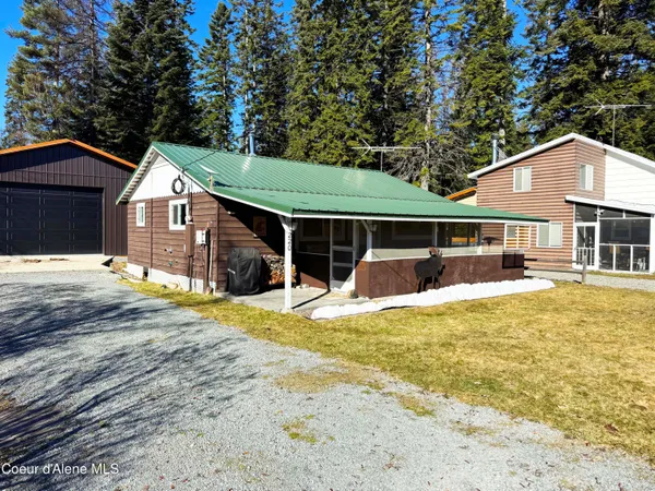 $545,000 | 220 South Granite Bay Road, Nordman, ID 83848