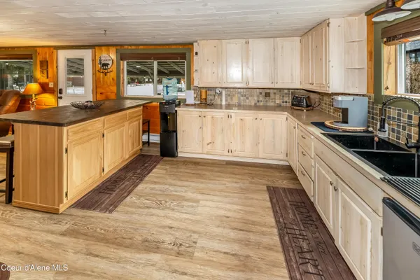 $545,000 | 220 South Granite Bay Road, Nordman, ID 83848