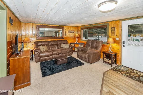 $545,000 | 220 South Granite Bay Road, Nordman, ID 83848