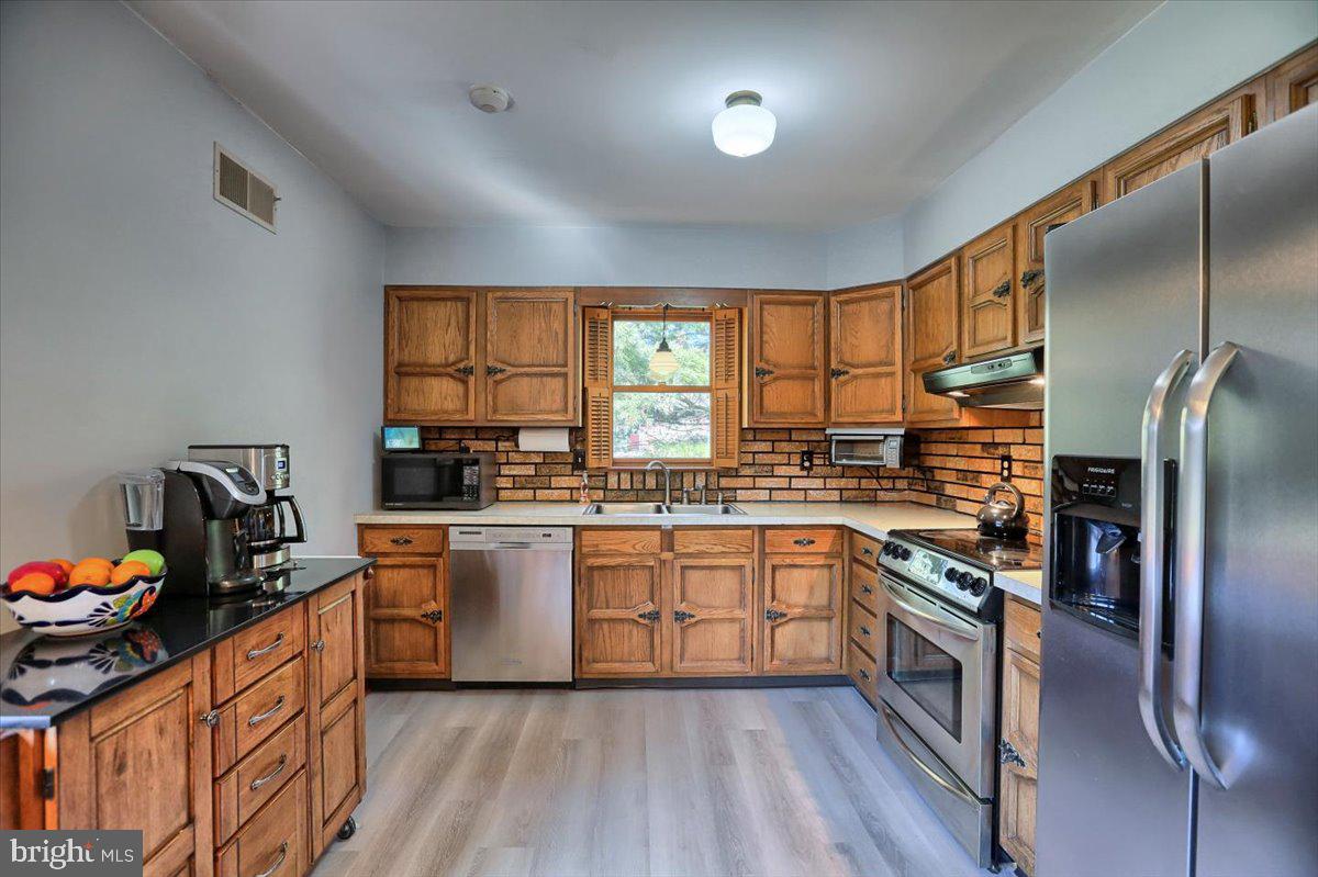 3060 Raintree Road York, PA 17404 - Photo 15 of 54 Gallery Image 15