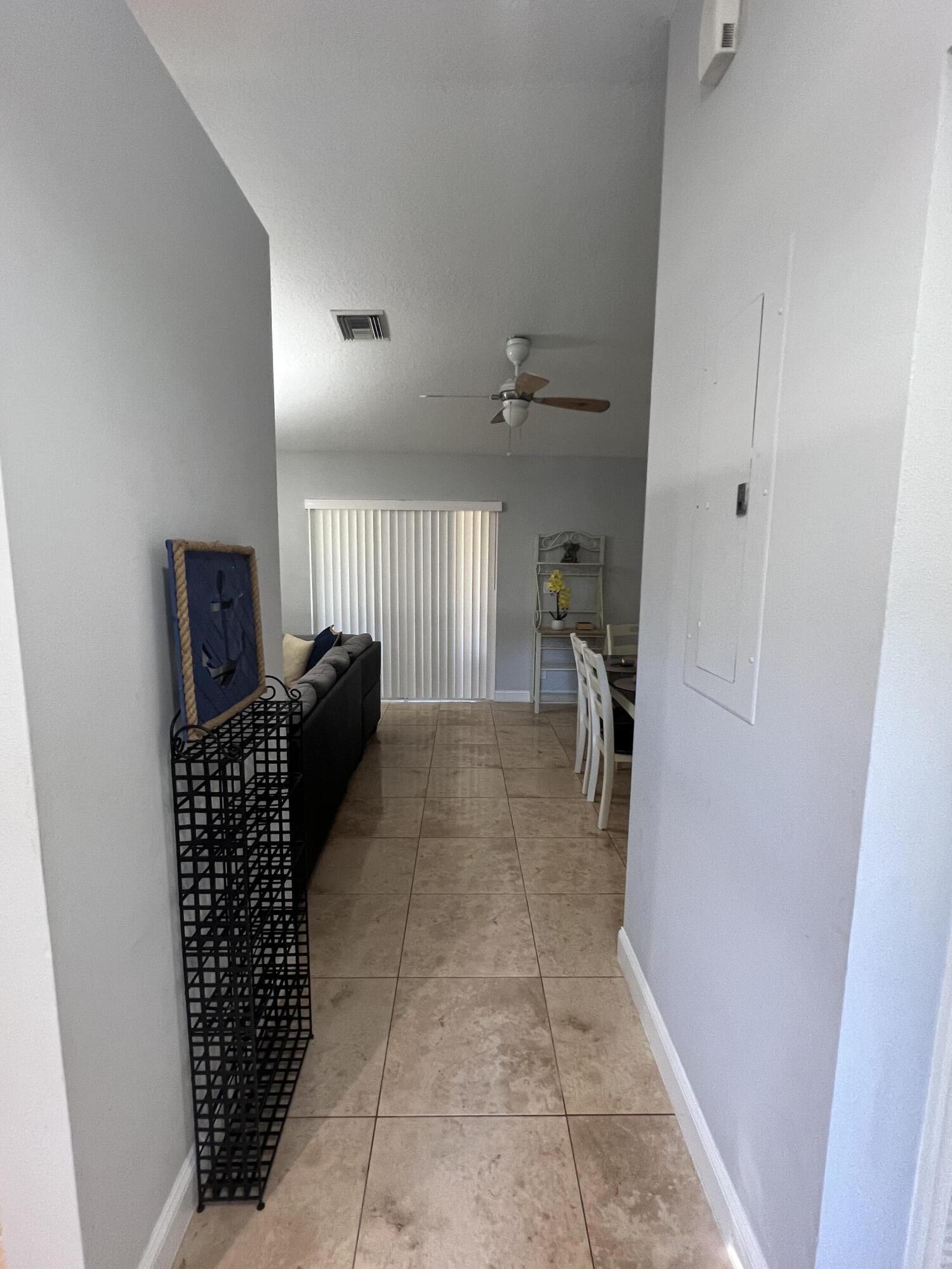 12809 53rd Road North Royal Palm Beach, FL 33411 - Photo 11 of 22 0546961F-87DC-40D7-A862-78C5CDA46DAB