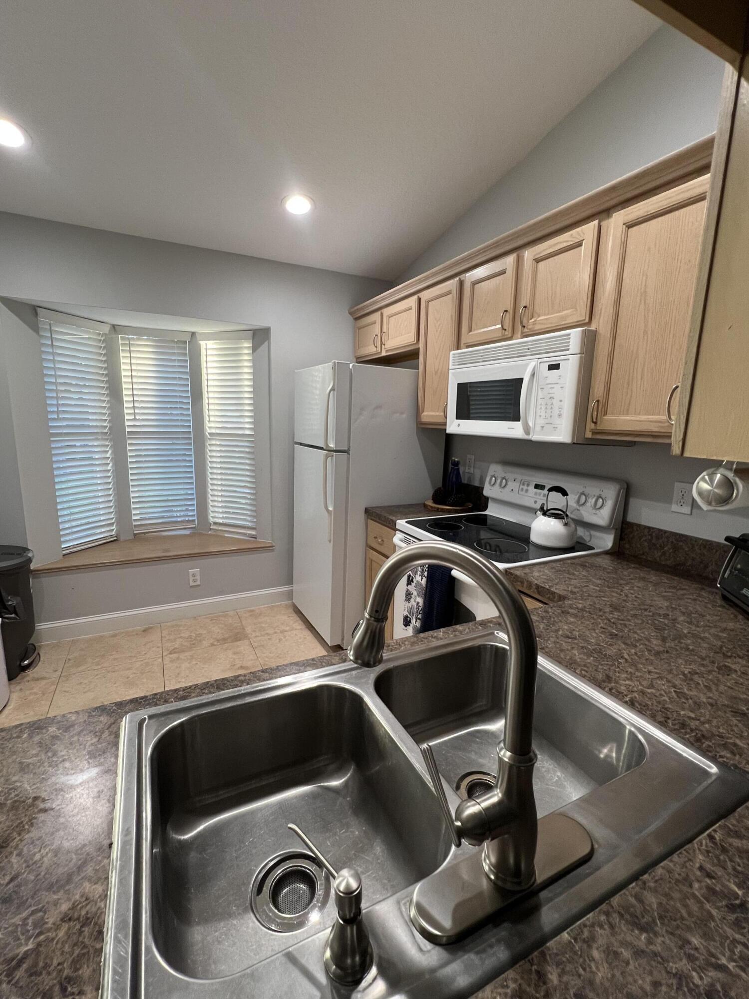 12809 53rd Road North Royal Palm Beach, FL 33411 - Photo 9 of 22 kitchen
