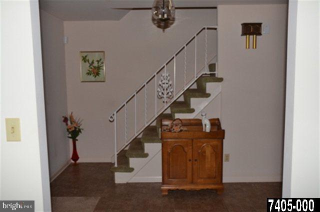 2940 Round Hill Road York, PA 17402 - Photo 12 of 21 Gallery Image 12