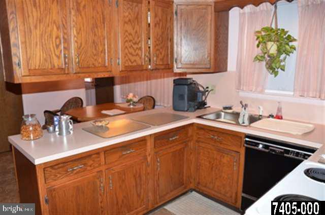 2940 Round Hill Road York, PA 17402 - Photo 15 of 21 Gallery Image 15