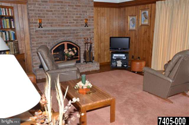 2940 Round Hill Road York, PA 17402 - Photo 17 of 21 Gallery Image 17