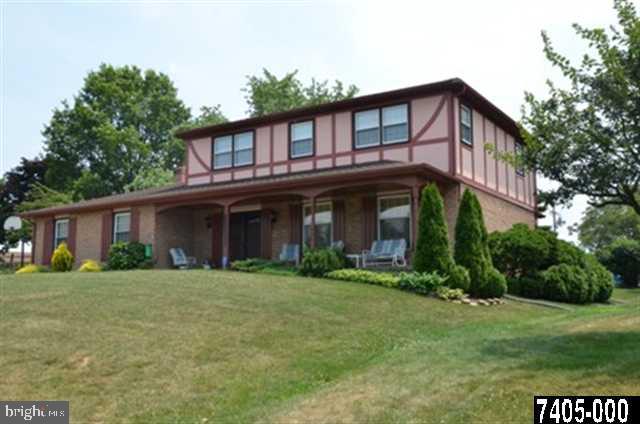 2940 Round Hill Road York, PA 17402 - Photo 2 of 21 Gallery Image 2