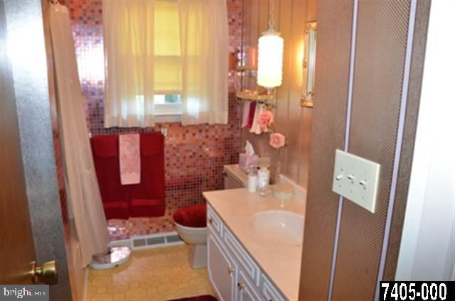 2940 Round Hill Road York, PA 17402 - Photo 5 of 21 Gallery Image 5