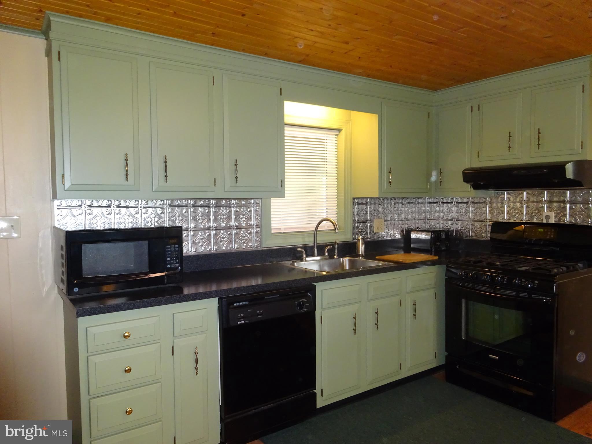 16644 Spielman Road Fairplay, MD 21733 - Photo 6 of 25 Equipped Kitchen