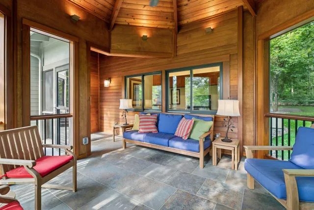 $1,765,000 | 100 Black Oaks Lane North, Plymouth, MN 55447