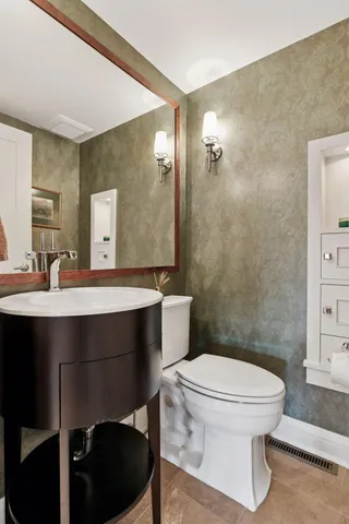 $1,765,000 | 100 Black Oaks Lane North, Plymouth, MN 55447