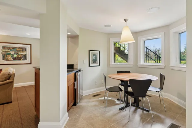 $1,765,000 | 100 Black Oaks Lane North, Plymouth, MN 55447