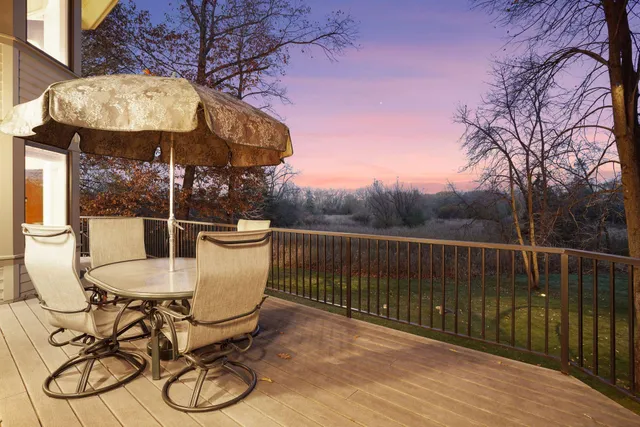 $1,765,000 | 100 Black Oaks Lane North, Plymouth, MN 55447