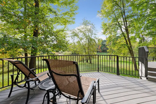 $1,765,000 | 100 Black Oaks Lane North, Plymouth, MN 55447