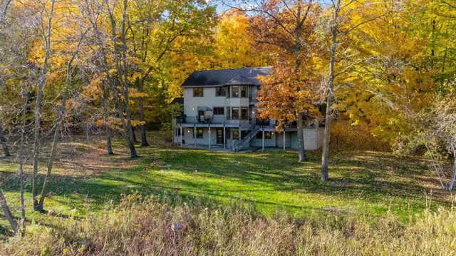$1,765,000 | 100 Black Oaks Lane North, Plymouth, MN 55447