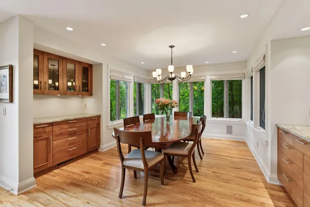 $1,765,000 | 100 Black Oaks Lane North, Plymouth, MN 55447