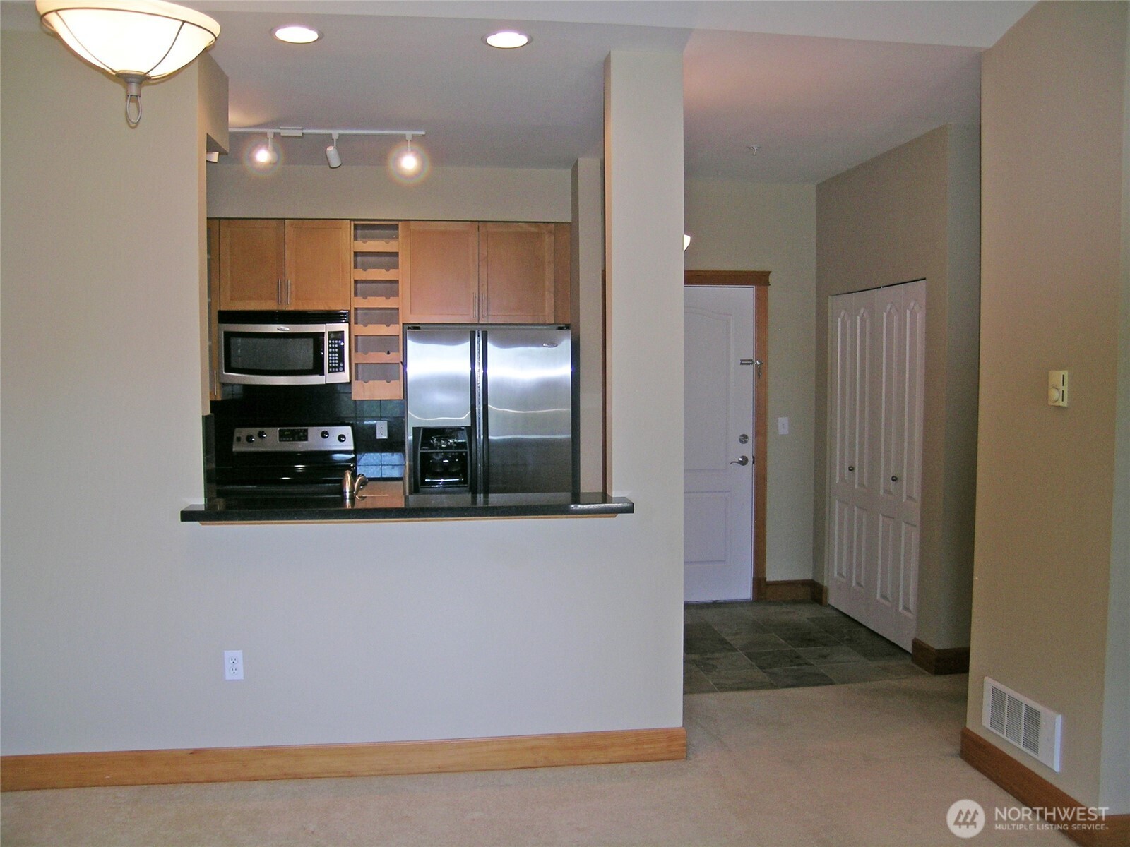 255 West Bakerview Road, Unit 401 Bellingham, WA 98226 - Photo 5 of 23
