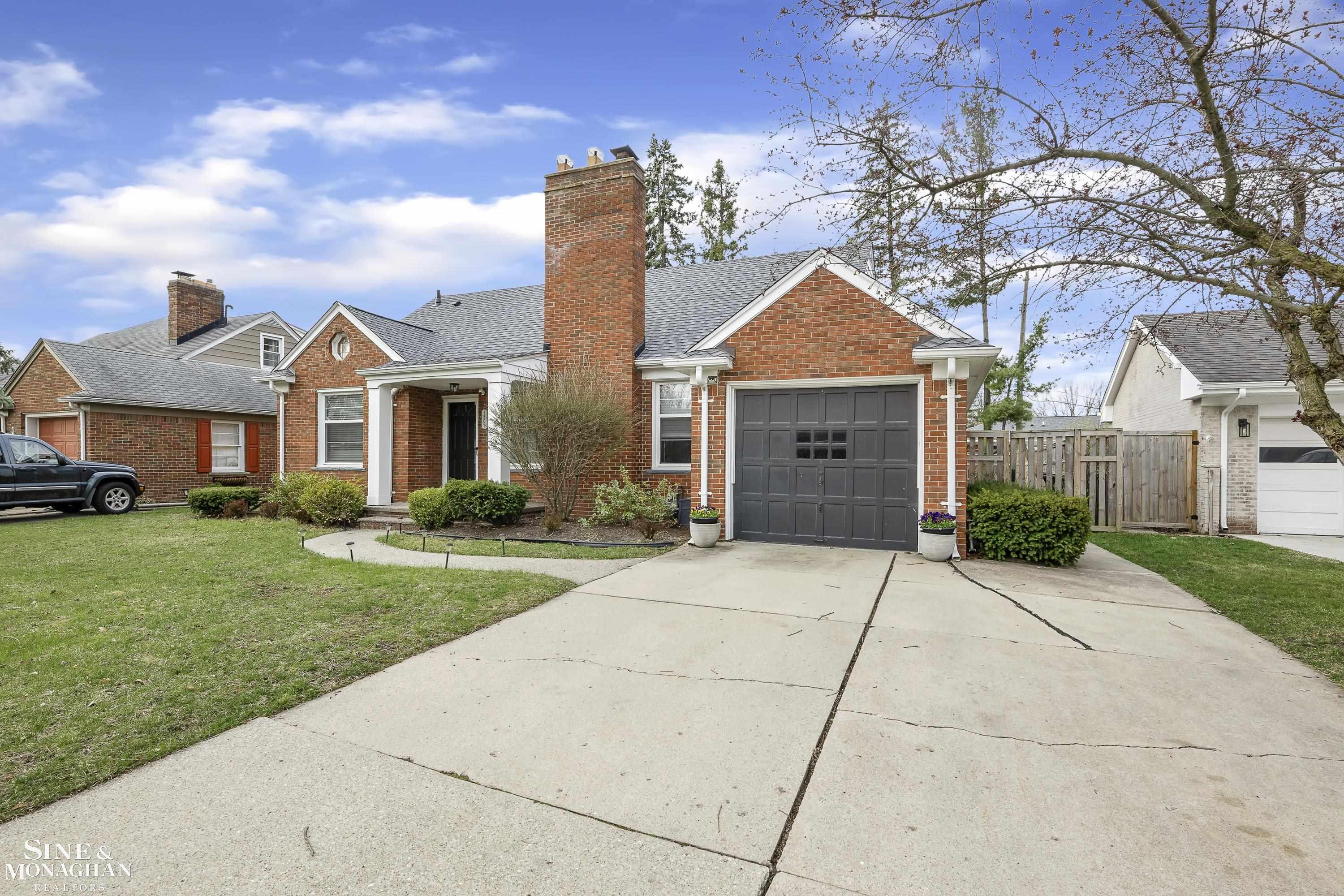 1201 Fairholme Road Grosse Pointe, MI 48236 - Photo 4 of 42 50171792-34105fde-b4d2-42e8-9257-1b8477096aba.JPG