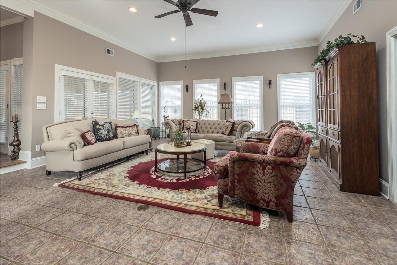 9530 Mayfield Road South Collierville, TN 38017 - Photo 6 of 25 Spacious Den with gas fireplace.