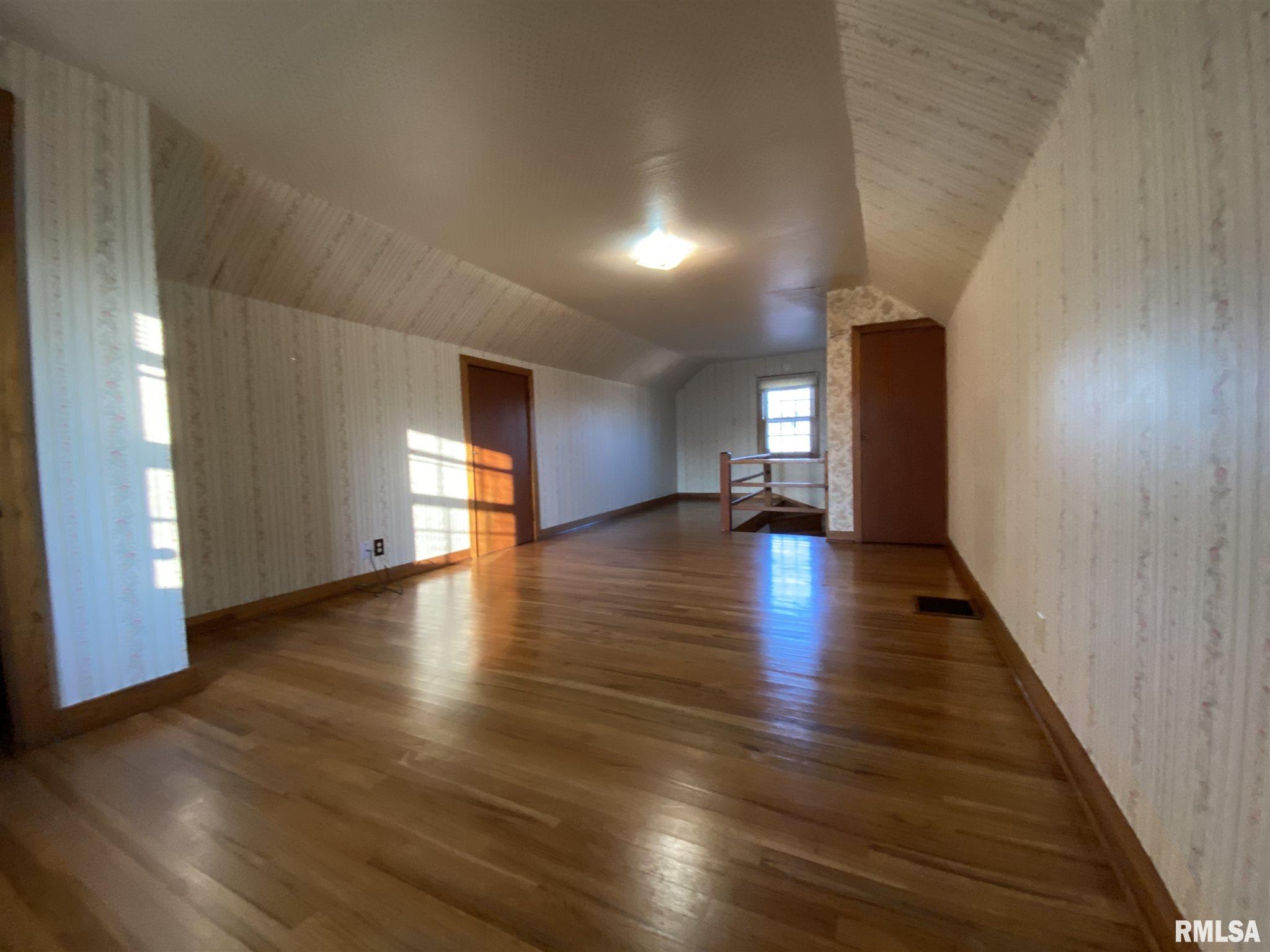 404 Mitchell Street Benton, IL 62812 - Photo 11 of 12 Gallery Image 11