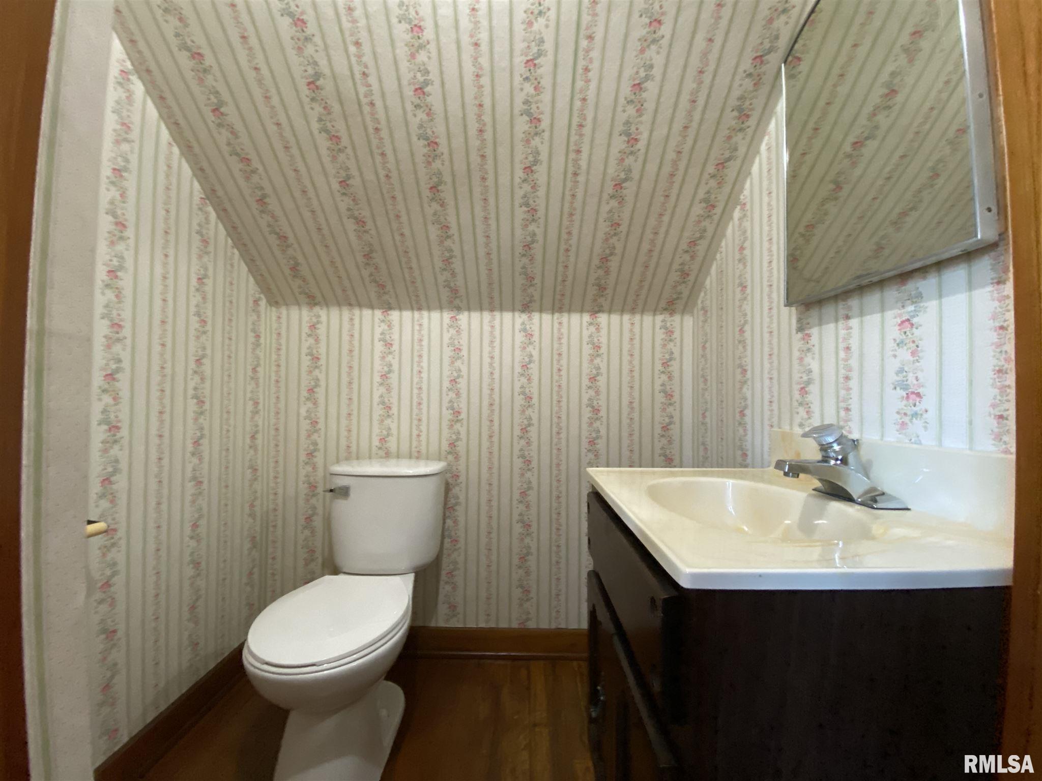 404 Mitchell Street Benton, IL 62812 - Photo 12 of 12 Gallery Image 12