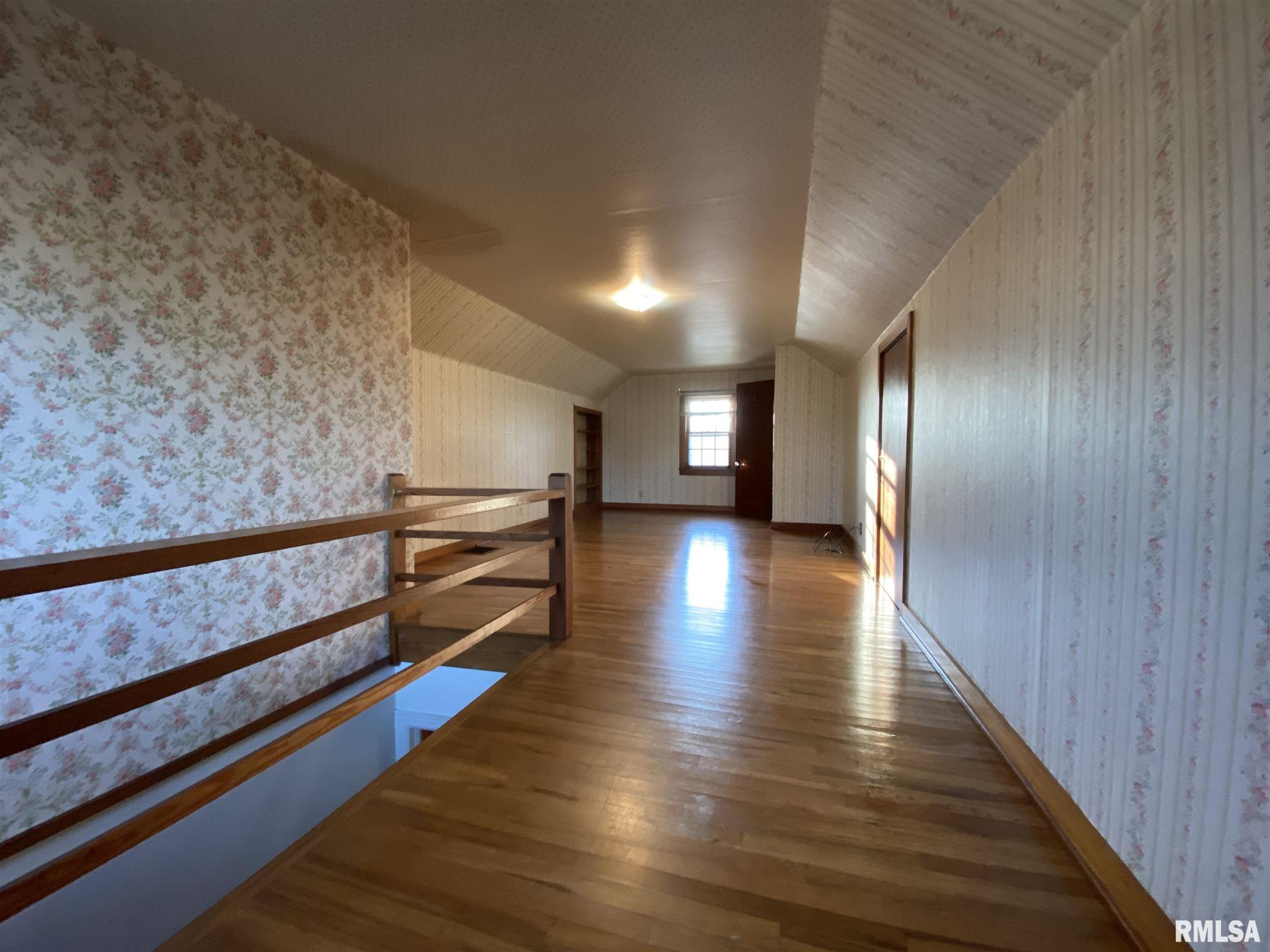 404 Mitchell Street Benton, IL 62812 - Photo 10 of 12 Gallery Image 10