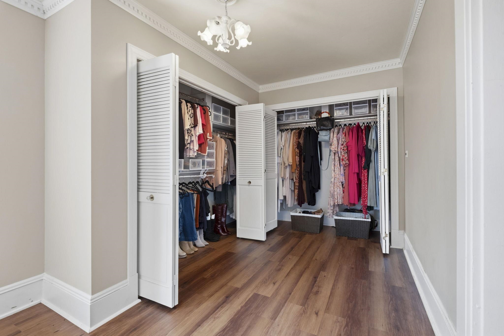 1273 Carr Avenue Memphis, TN 38104 - Photo 21 of 39 Large walk-in closet providing ample storage and organization space.