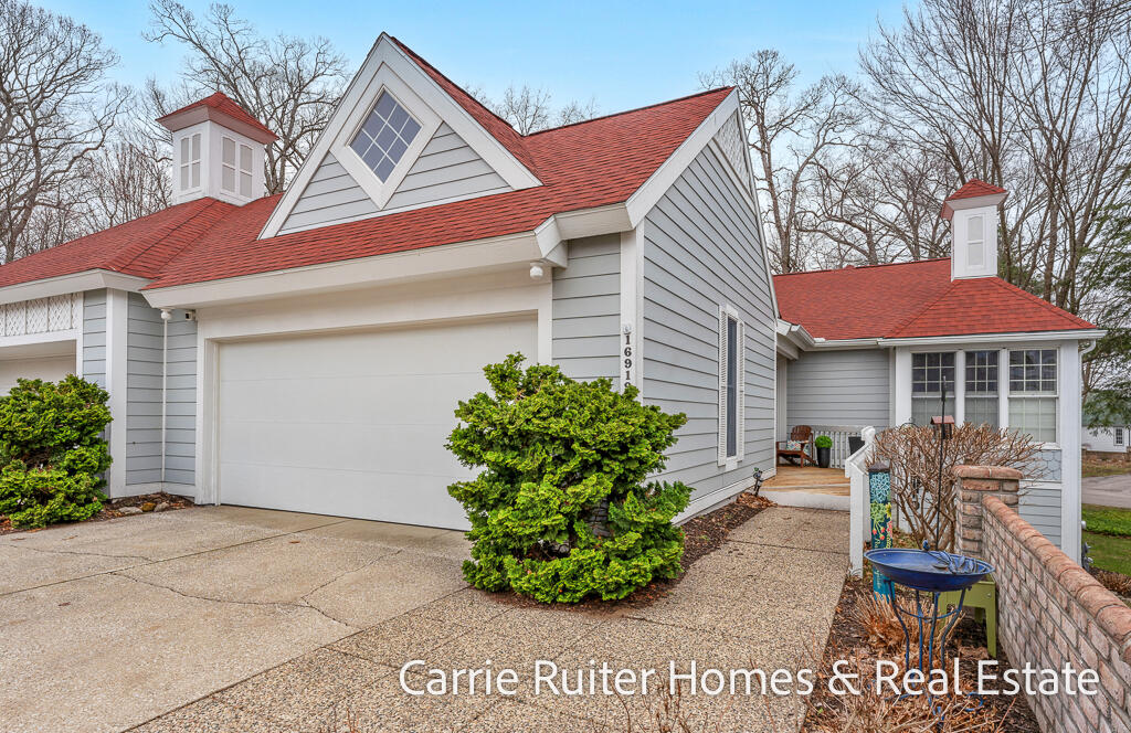 16919 Landing Lane Spring Lake, MI 49456 - Photo 1 of 65