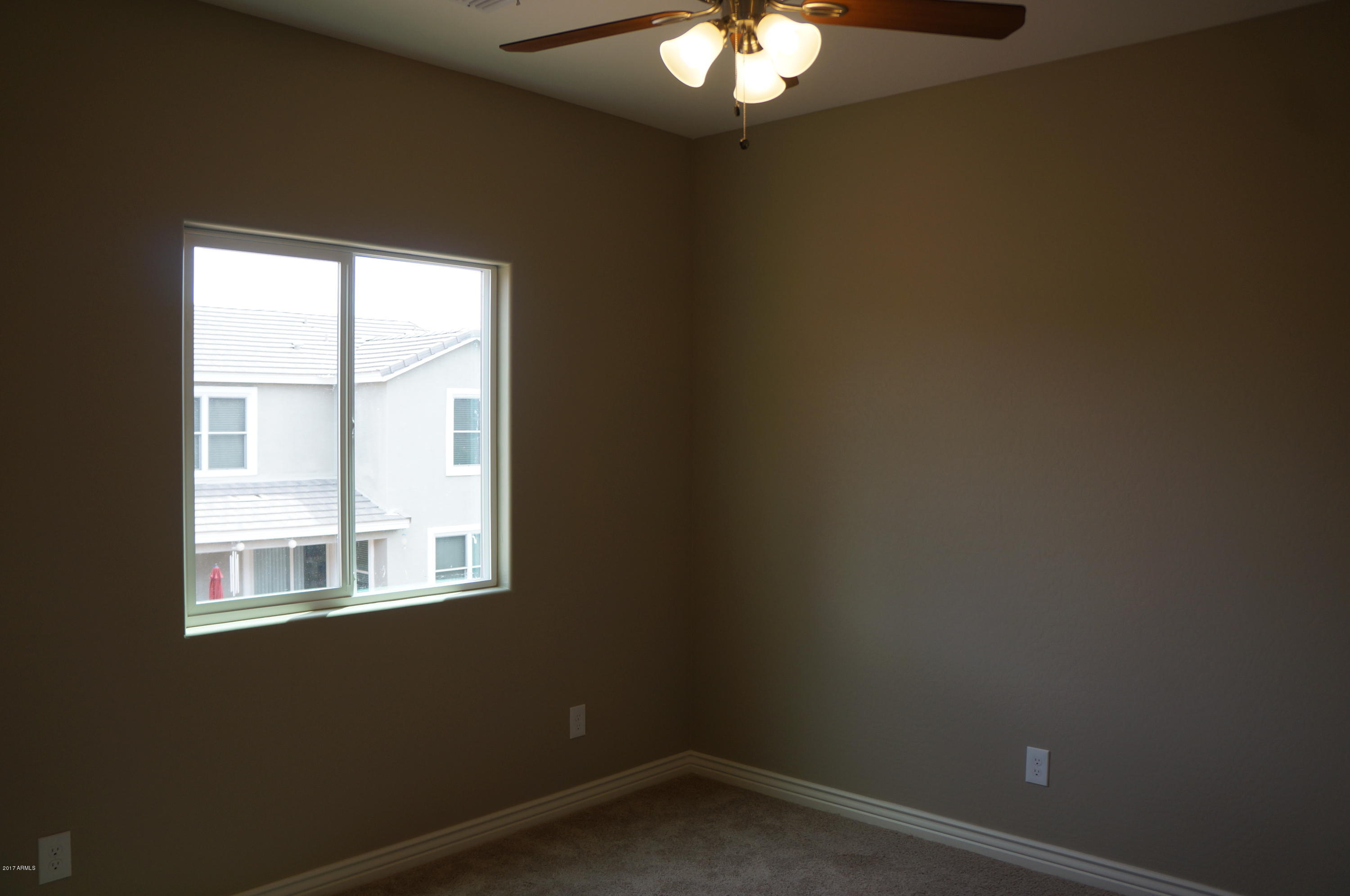2225 East Pecan Road Phoenix, AZ 85040 - Photo 23 of 33 DSC04416