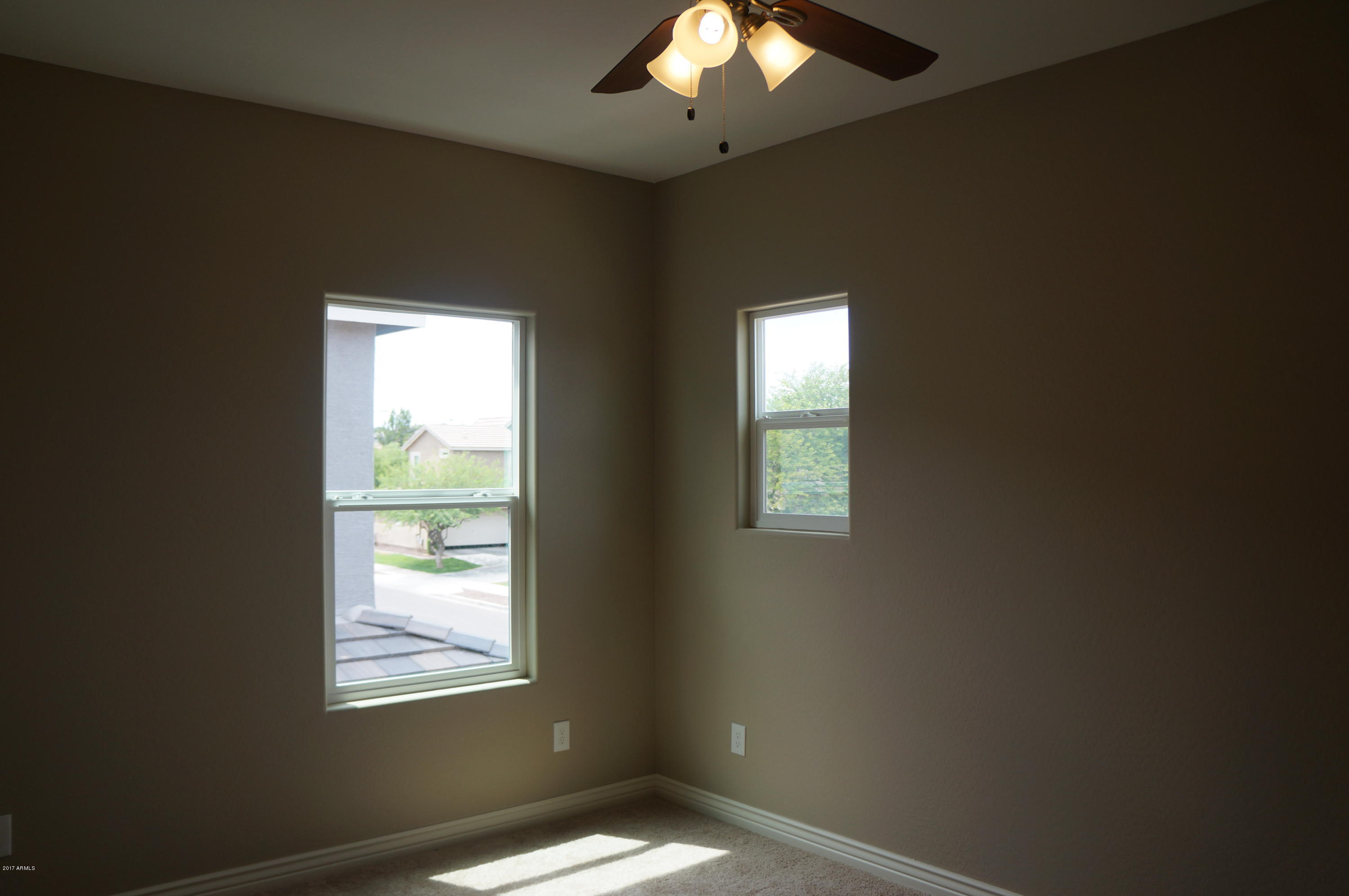 2225 East Pecan Road Phoenix, AZ 85040 - Photo 24 of 33 DSC04417