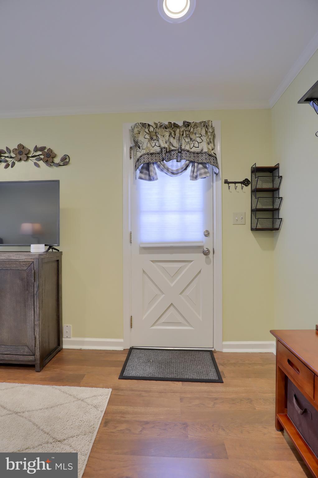 220 East 2nd Avenue Lititz, PA 17543 - Photo 4 of 54