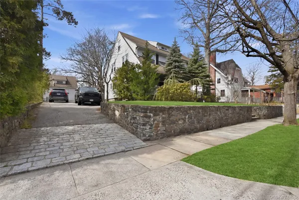 $1,295,000 | 220 Sheridan Avenue, Mount Vernon, NY 10552
