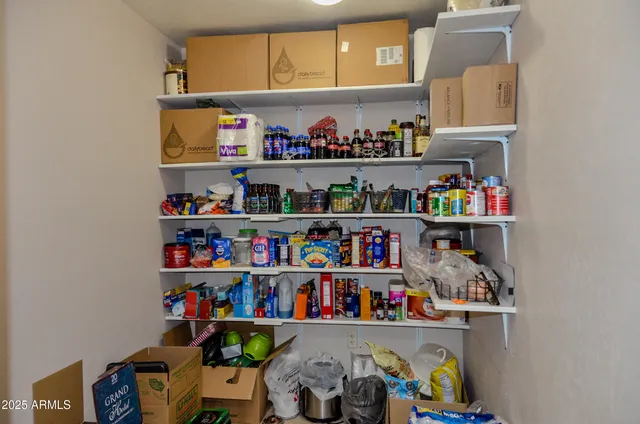 $700,000 | 685 Kuhn Road, Show Low, AZ 85901